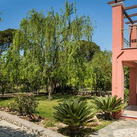 Villa Maritina Razata ภายนอก รูปภาพ